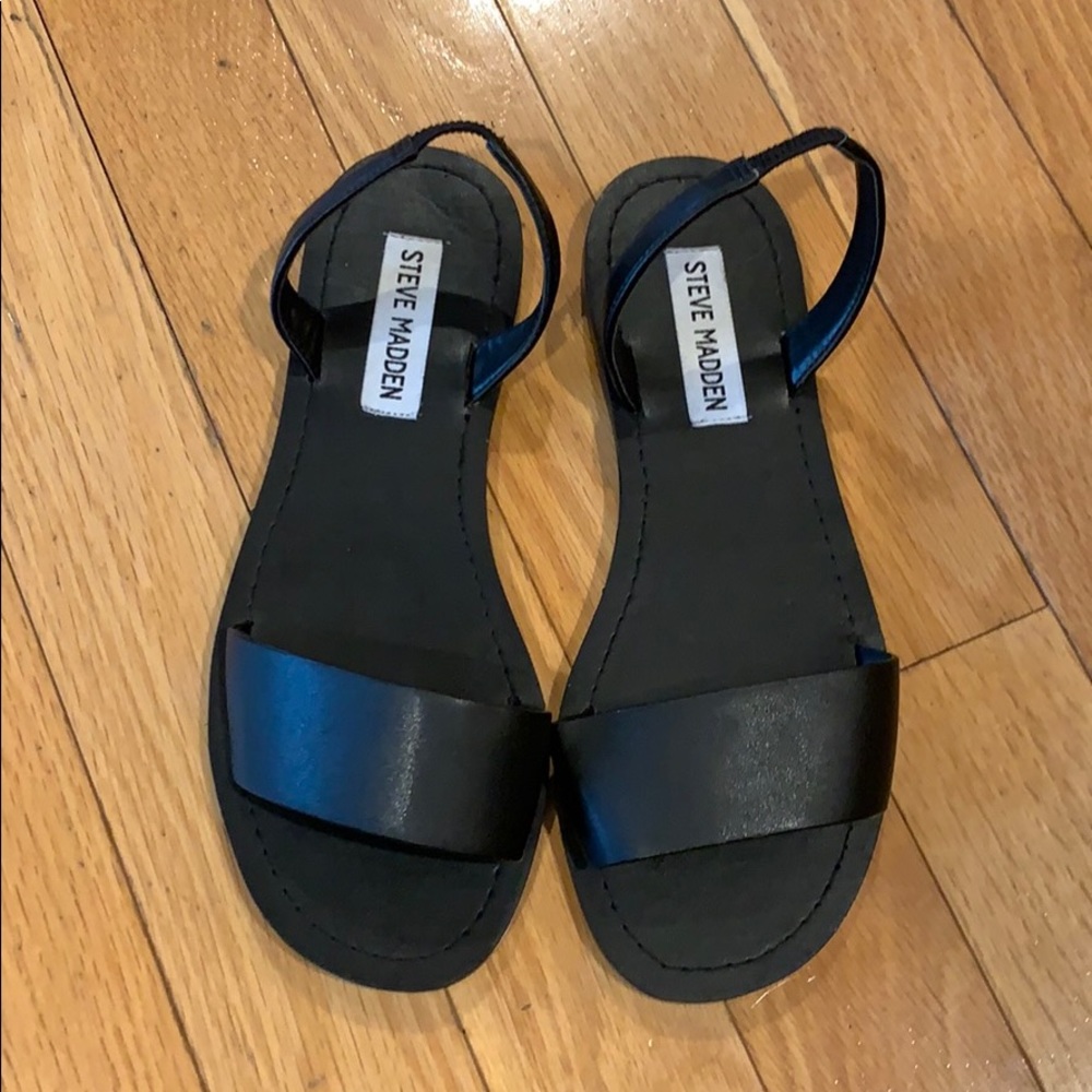 Never worn Steve Madden sandals